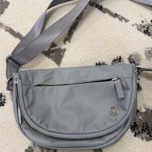 Lululemon Festival 2L mini grey 
Gray Crossbody Bag